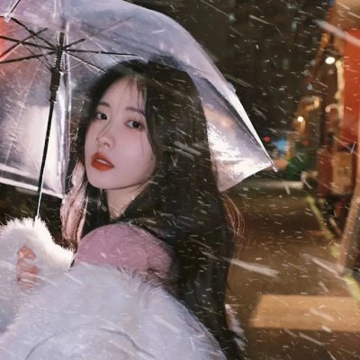 她苟活成了王者